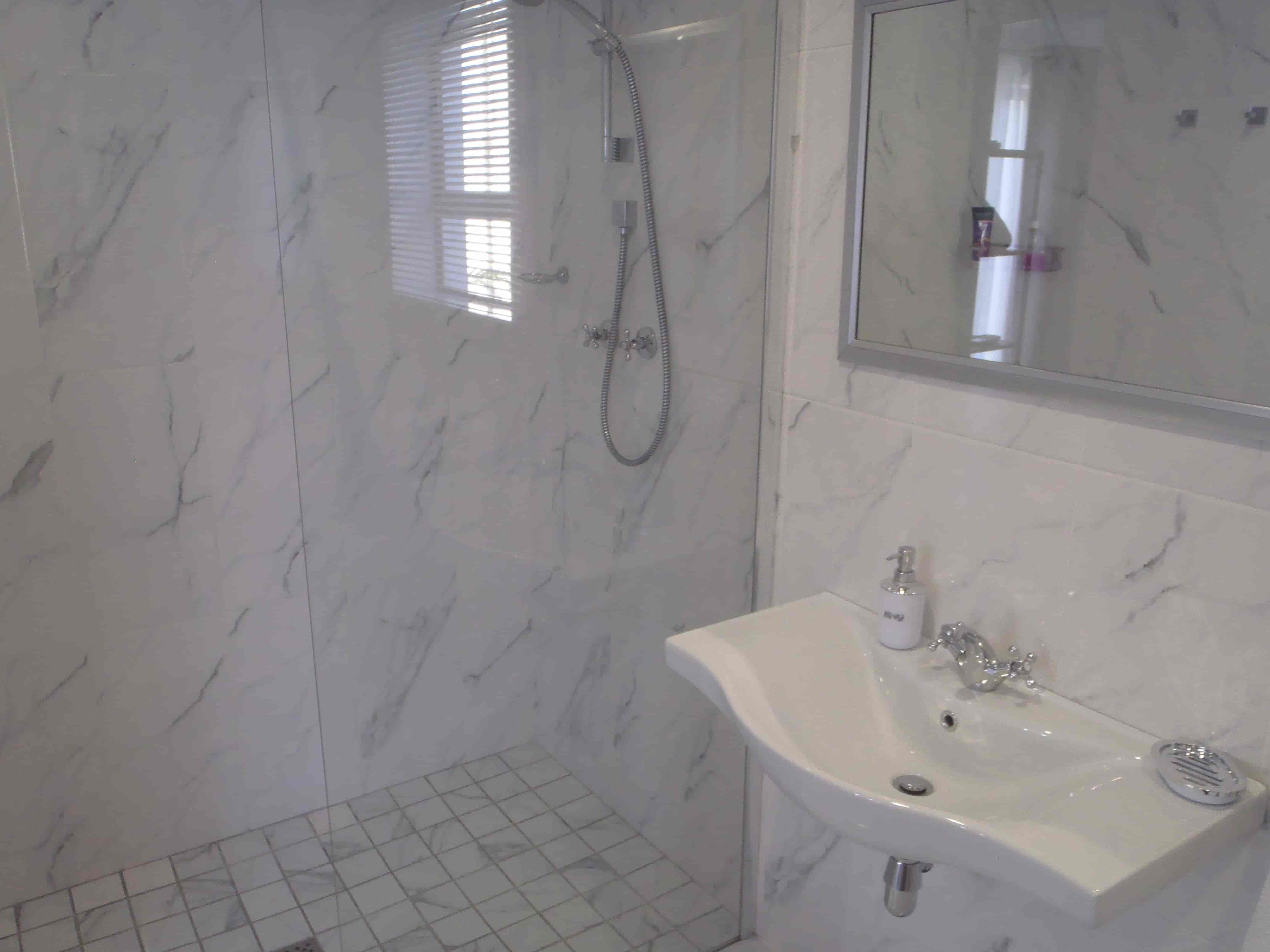 apartment_bathroom