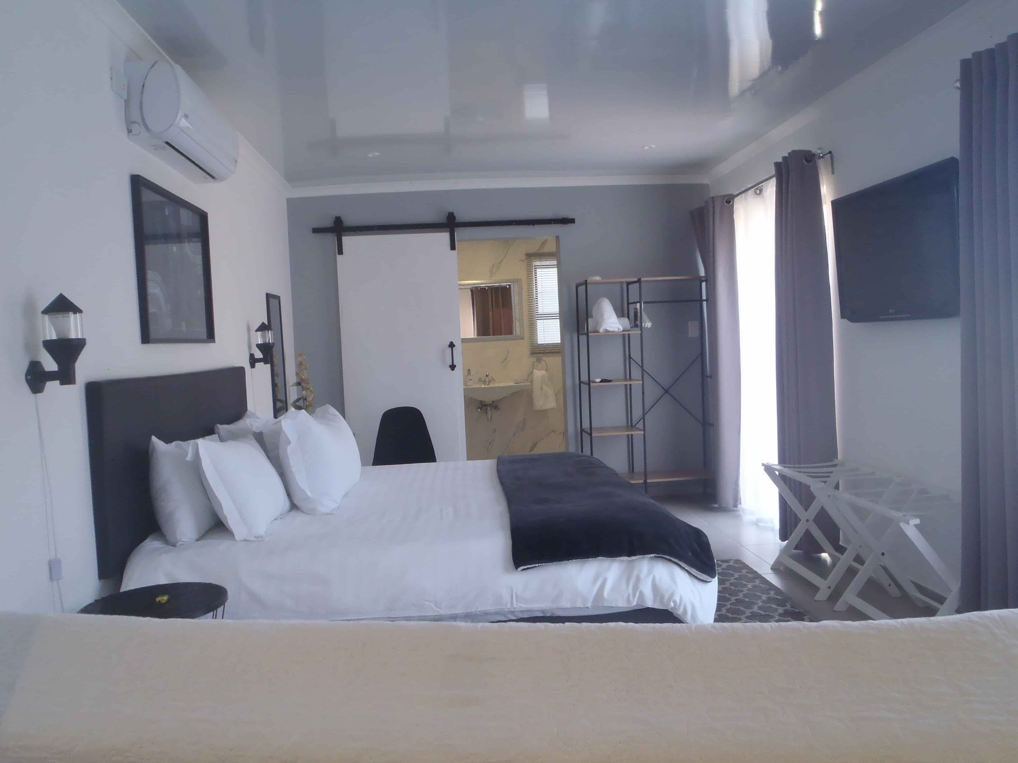 apartment_bed