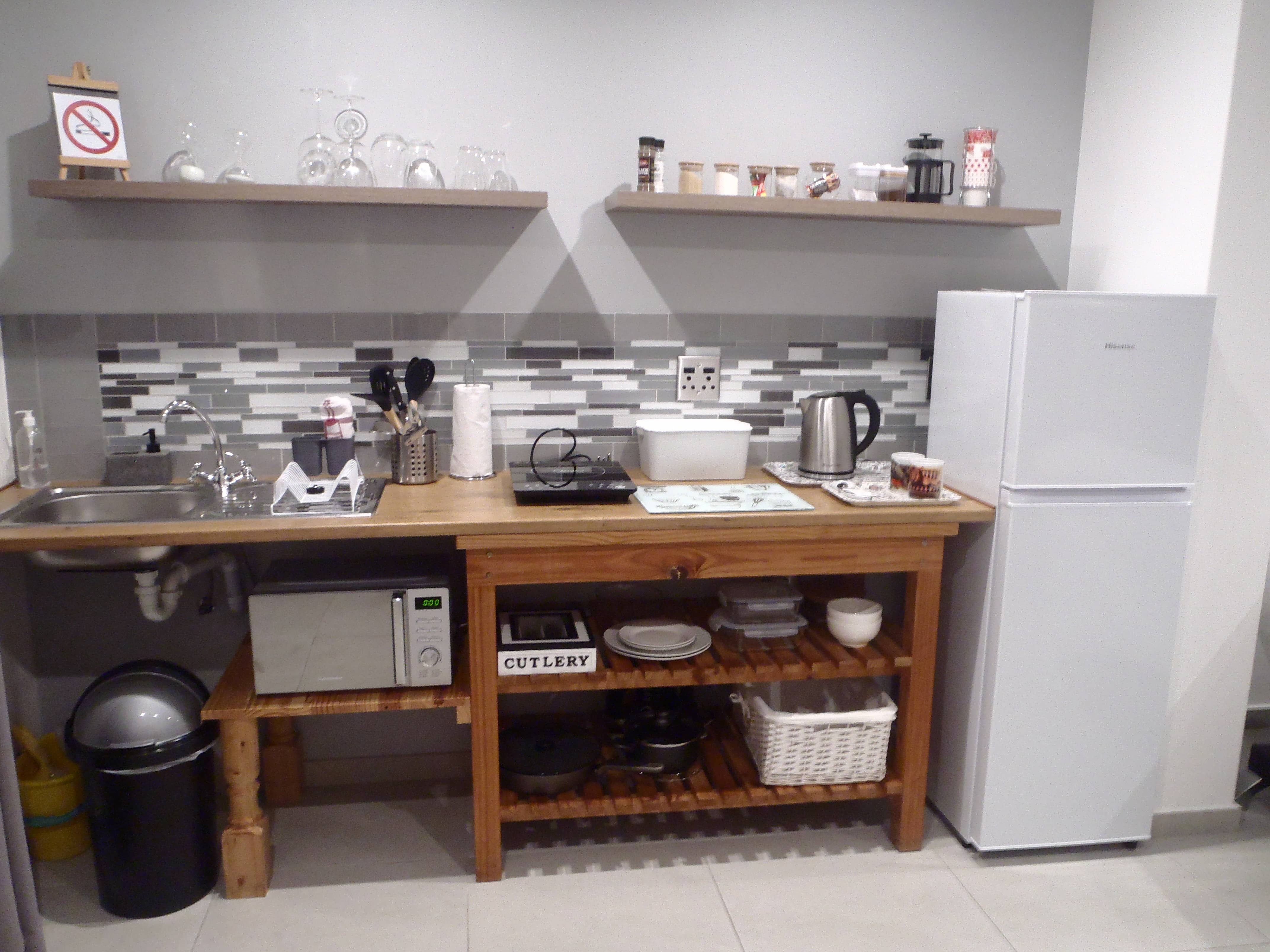 apartment_kitchen